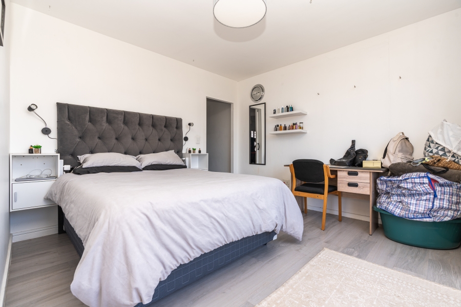 2 Bedroom Property for Sale in Zonnebloem Western Cape